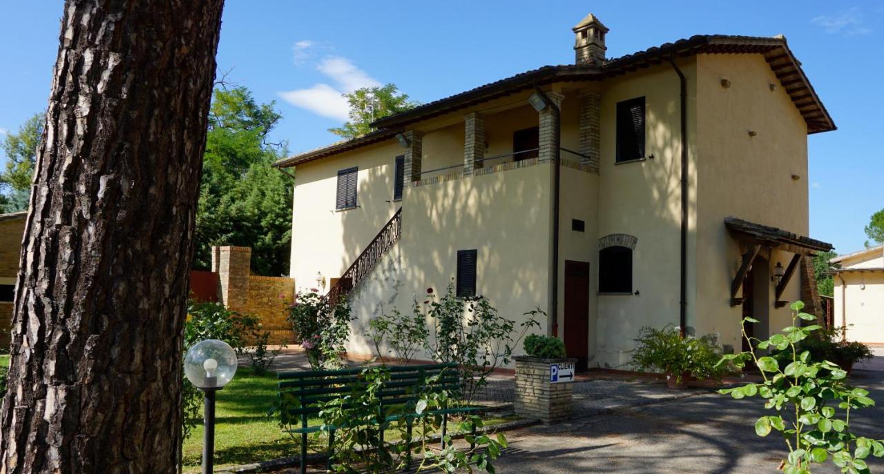 Hotel La Torretta Assisi Luaran gambar